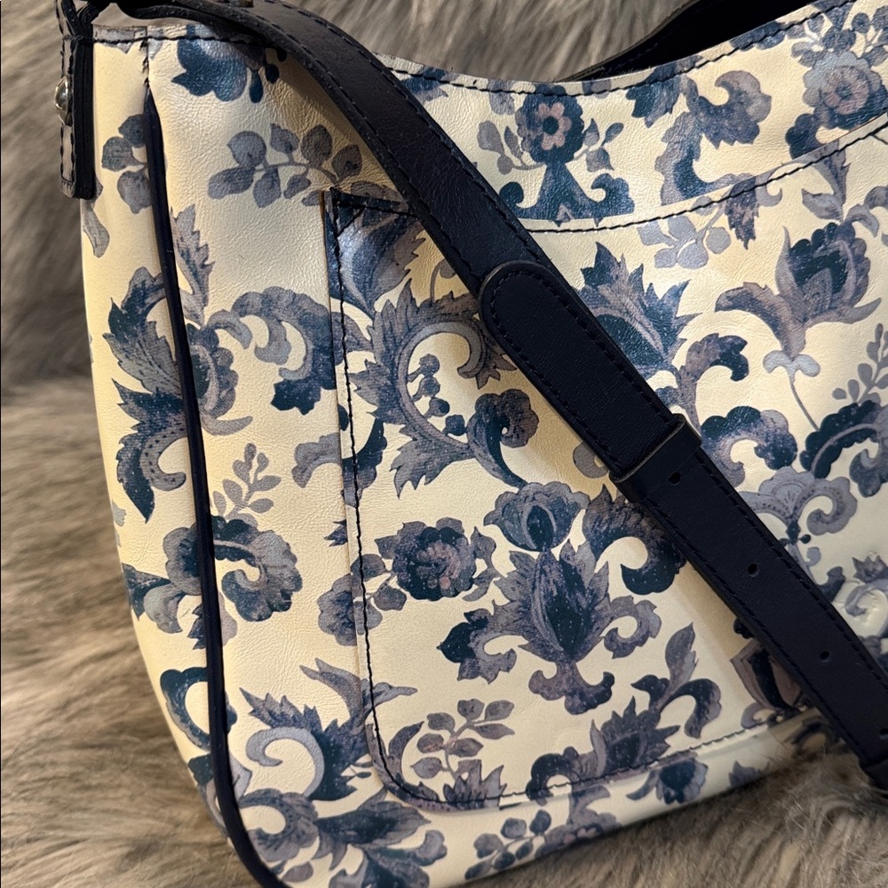 Patricia Nash Floral Patterned Leather Crossbody Bag - Picture 5 of 9